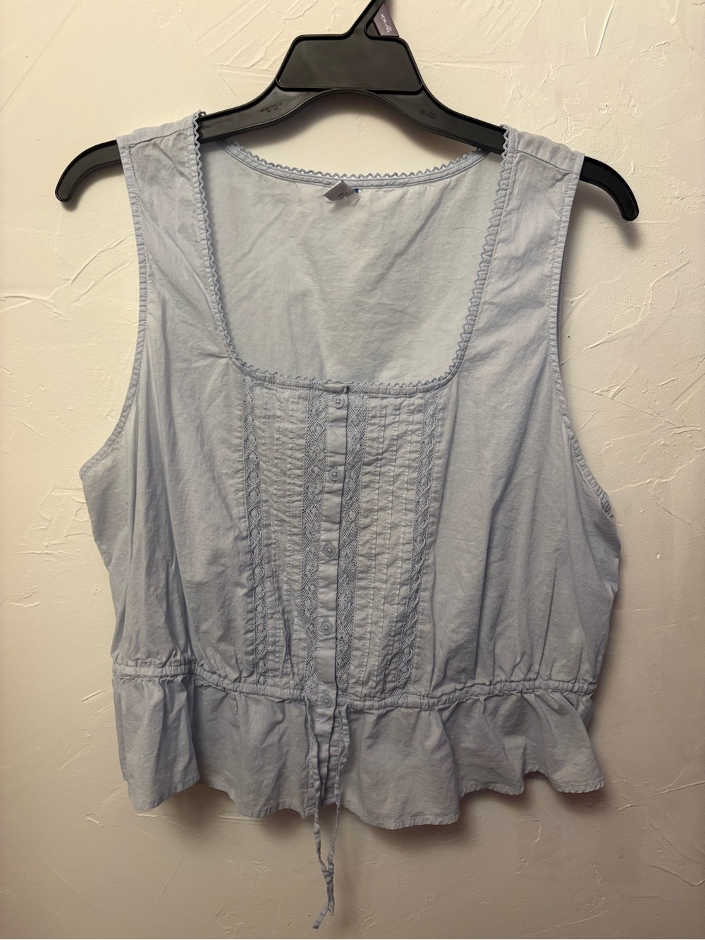 Old Navy Light Blue Sleeveless Pintuck Crop Top